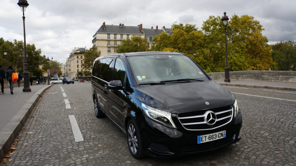 Sam Driver Paris Mercedes 4