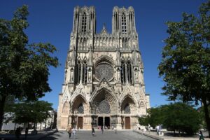 CATHEDRALE of reims Drive to champagne from Paris