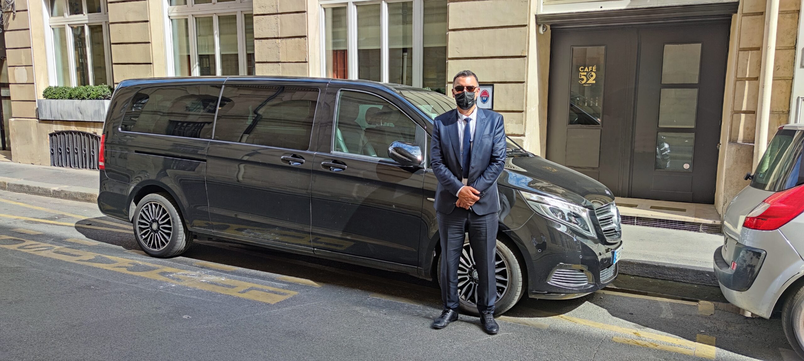 Cheval Blanc Paris Exclusive VIP Airport Meet and Greet, Transfers