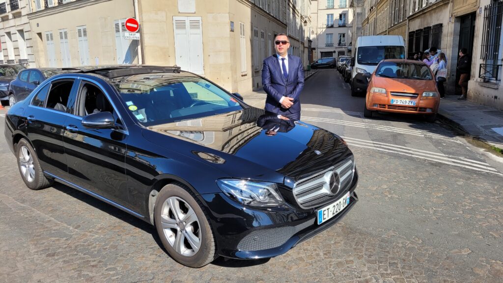 picture of limo premium services sam the driver in Paris 2022 20220310_124340